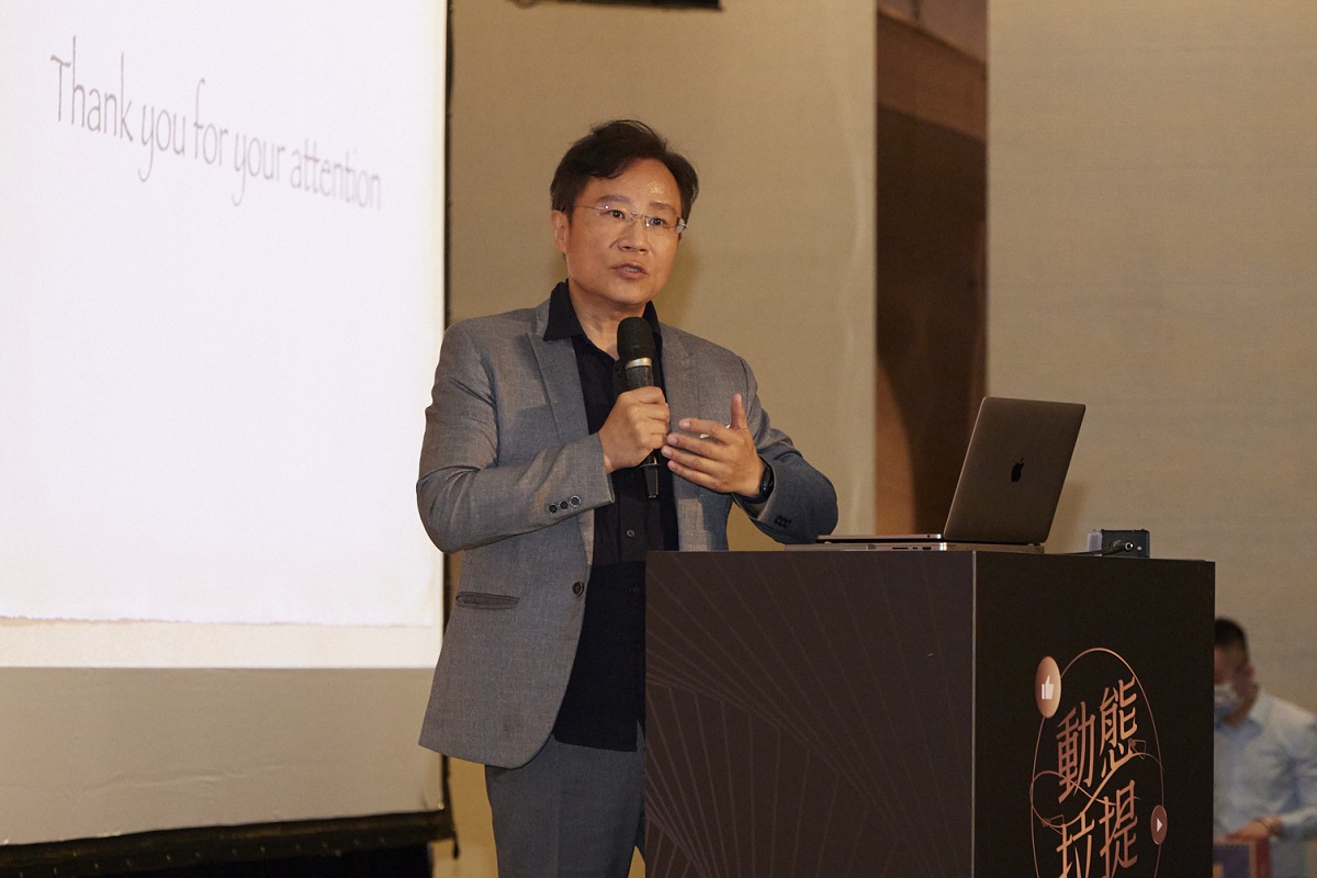 李冠穎醫師為鈴鐺線研發李氏經緯佈線,加倍提升埋線拉提效果 李冠穎醫師為鈴鐺線研發李氏經緯佈線,加倍提升埋線拉提效果
