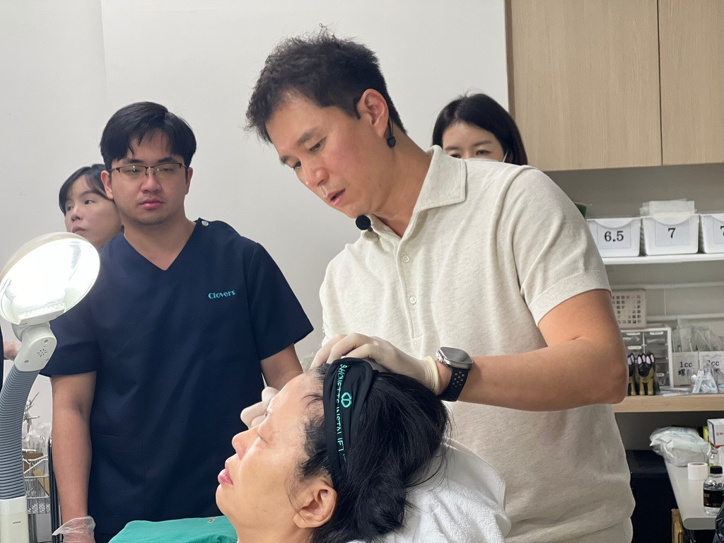 鈴鐺線12CS研發醫者洪經國醫師表示,鈴鐺線12CS線材斷裂、臉部僵硬、表面凹凸不平的副作用機率降低 鈴鐺線12CS研發醫者洪經國醫師表示,鈴鐺線12CS線材斷裂、臉部僵硬、表面凹凸不平的副作用機率降低